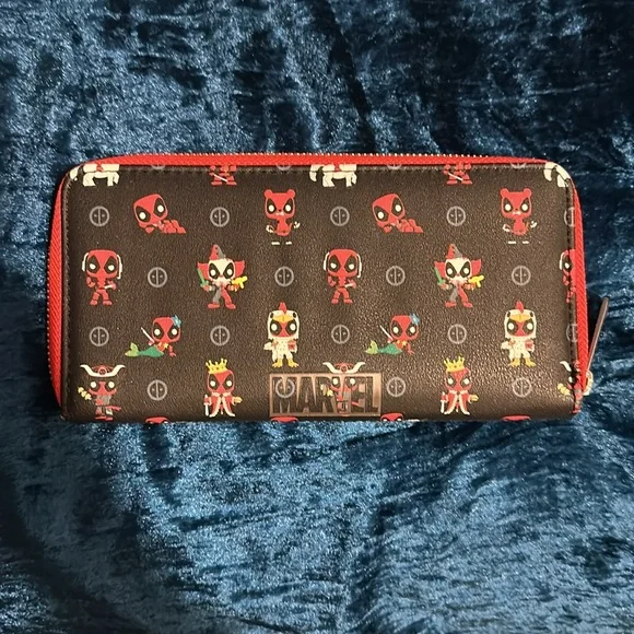 Loungefly Deadpool wallet! - Picture 2 of 7